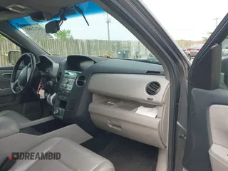 2010 Honda Pilot Touring z VIN 5FNYF4H83AB010432, wystawiony jako IAAI lot #42125885 z przebiegiem 172 516 mil mil oraz . Historia ofert i sprzedaży dostępna na DreamBid. Obrazek 5.