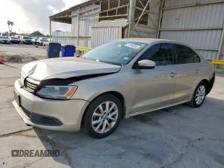 2014 Volkswagen Jetta SE z VIN 3VWD07AJ6EM317154, wystawiony jako Copart lot #57948855 z przebiegiem 176 567 mil mil oraz Szkoda całkowita • Salvage title. Historia ofert i sprzedaży dostępna na DreamBid. Obrazek 1.