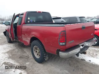 1999 Ford F-250 z VIN 1FTRX27L0XNB98915, wystawiony jako IAAI lot #41564615 z przebiegiem 227 254 mil mil oraz . Historia ofert i sprzedaży dostępna na DreamBid. Obrazek 3.