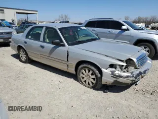 2008 Ford Crown Victoria LX z VIN 2FAFP74V58X127639, wystawiony jako Copart lot #48579124 z przebiegiem 88 258 mil mil oraz Nie do naprawy • Non repairable. Historia ofert i sprzedaży dostępna na DreamBid. Obrazek 4.
