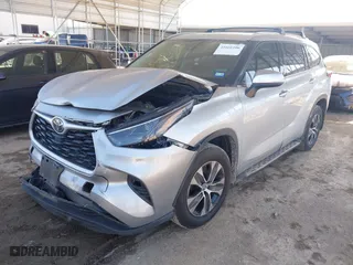 2022 Toyota Highlander XLE with VIN 5TDGZRBH1NS568368, listed as a IAAI auction lot 41666106 with 80,709 mi miles. Bid and sale history available at carsss.com. Image 17.