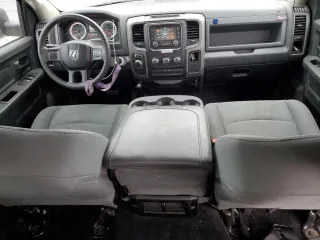 2018 Ram 1500 Tradesman z VIN 3C6RR6KT6JG219170, wystawiony jako Copart lot #54203595 z przebiegiem 153 322 mil mil oraz Szkoda całkowita • Salvage title. Historia ofert i sprzedaży dostępna na DreamBid. Obrazek 8.