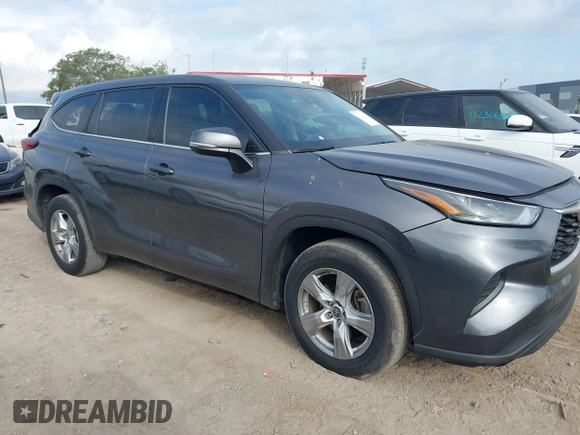 2022 Toyota Highlander L with VIN 5TDCZRAH1NS103623, listed as a IAAI auction lot 42233144 with 41,749 mi miles and . Bid and sale history available at DreamBid. Image 1.