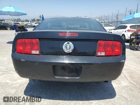 2008 Ford Mustang Deluxe with VIN 1ZVHT80N785126159, listed as a Copart auction lot 62945975 with 201,417 mi miles and Clean title. Bid and sale history available at DreamBid. Image 6.