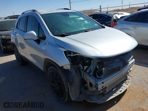2022 Chevrolet Trax LT with VIN KL7CJPSM0NB561407, listed as a IAAI auction lot 41542090 with 22,992 mi miles. Bid and sale history available at carsss.com. Image 1.