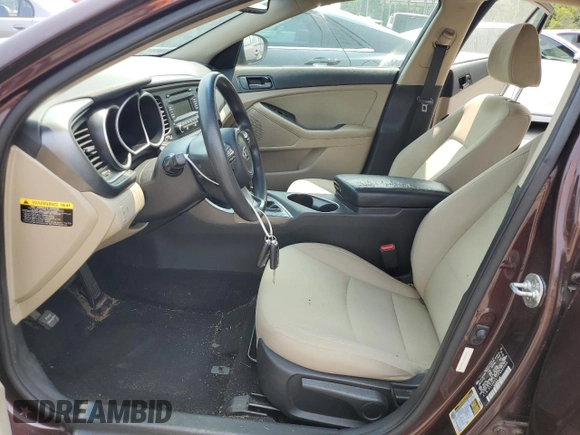 2015 Kia Optima LX z VIN 5XXGM4A77FG489994, wystawiony jako Copart lot #58652275 z przebiegiem 153 264 mil mil oraz Czysty tytuł • Clean title. Historia ofert i sprzedaży dostępna na DreamBid. Obrazek 7.