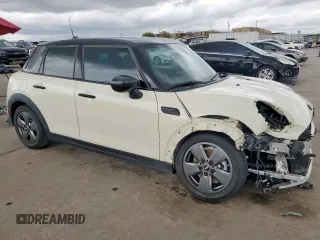 2022 MINI Hardtop 4 Door Cooper z VIN WMW33DK04N2R75649, wystawiony jako Copart lot #50964275 z przebiegiem 4356 mil mil oraz Czysty tytuł • Clean title. Historia ofert i sprzedaży dostępna na DreamBid. Obrazek 4.