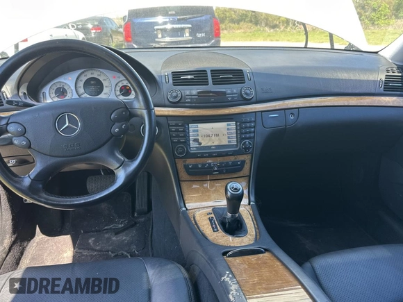 2007 Mercedes-Benz E 350 z VIN WDBUF56XX7B076632, wystawiony jako Copart lot #49129475 z przebiegiem 130 410 mil mil oraz Szkoda całkowita • Salvage title. Historia ofert i sprzedaży dostępna na DreamBid. Obrazek 9.