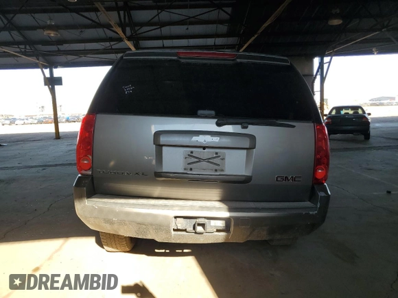 2008 GMC Yukon XL SLE w/3SA with VIN 1GKFC16038R263108, listed as a Copart auction lot 70296804 with 298,370 mi miles and Non Repairable. Bid and sale history available at carsss.com. Image 6.