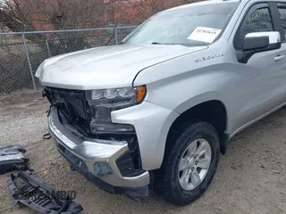 2021 Chevrolet Silverado 1500 LT with VIN 1GCUYDED8MZ188894, listed as a IAAI auction lot 41702619 with 48,604 mi miles. Bid and sale history available at carsss.com. Image 19.