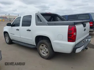 2007 Chevrolet Avalanche LTZ with VIN 3GNFK12397G298661, listed as a IAAI auction lot 42057845 with Not Provided miles. Bid and sale history available at carsss.com. Image 3.