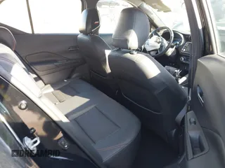 2020 Nissan Kicks SR z VIN 3N1CP5DV9LL534510, wystawiony jako IAAI lot #41987369 z przebiegiem 53 003 mil mil oraz . Historia ofert i sprzedaży dostępna na DreamBid. Obrazek 8.