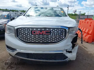 2018 GMC Acadia Denali z VIN 1GKKNPLSXJZ177348, wystawiony jako IAAI lot #42221558 z przebiegiem 115 281 mil mil oraz . Historia ofert i sprzedaży dostępna na DreamBid. Obrazek 13.
