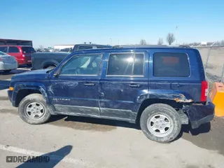 2012 Jeep Patriot Sport with VIN 1C4NJRBB3CD576748, listed as a IAAI auction lot 41568230 with 147,972 mi miles. Bid and sale history available at carsss.com. Image 14.