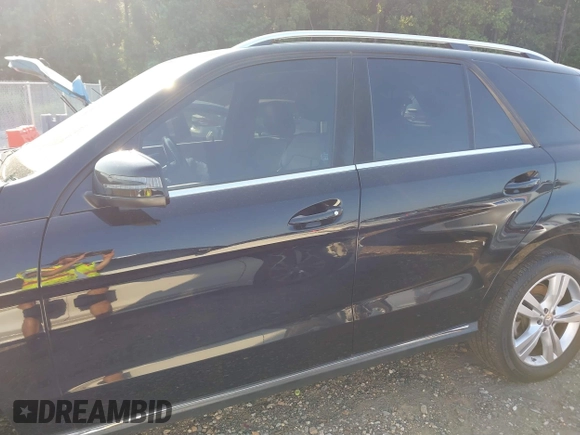 2014 Mercedes-Benz M 350 with VIN 4JGDA2EB8EA432840, listed as a IAAI auction lot 42606950 with 184,364 mi miles and . Bid and sale history available at DreamBid. Image 14.