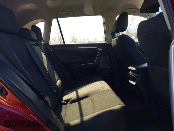 2019 Toyota RAV4 LE with VIN 2T3G1RFVXKC011400, listed as a IAAI auction lot 41957289 with 58,935 mi miles. Bid and sale history available at carsss.com. Image 8.