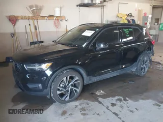 2019 Volvo XC40 Momentum with VIN YV4162XZ6K2015495, listed as a IAAI auction lot 41249446 with 44,597 mi miles and . Bid and sale history available at carsss.com. Image 17.