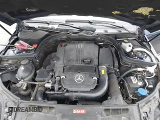 2013 Mercedes-Benz C 250 Sport z VIN WDDGF4HB6DR255558, wystawiony jako IAAI lot #42468034 z przebiegiem 201 462 mil mil oraz . Historia ofert i sprzedaży dostępna na DreamBid. Obrazek 10.