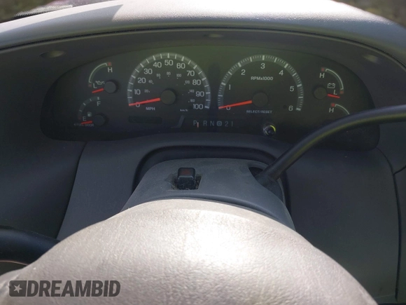 2003 Ford F-150 XLT with VIN 1FTRW08L43KD14456, listed as a IAAI auction lot 42098830 with 234,908 mi miles. Bid and sale history available at carsss.com. Image 7.
