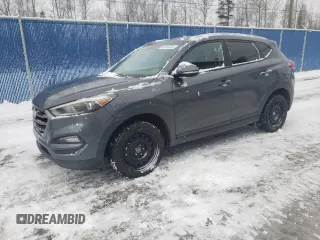 2016 Hyundai Tucson SE z VIN KM8J33A40GU184479, wystawiony jako Copart lot #83184724 z przebiegiem 150 732 mil mil oraz Czysty tytuł • Clean title. Historia ofert i sprzedaży dostępna na DreamBid. Obrazek 1.