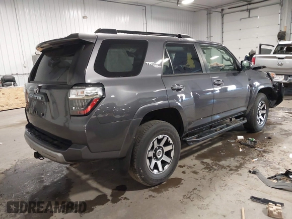 2021 Toyota 4Runner TRD Off Road Premium с VIN JTERU5JR6M5892569, выставлен на аукционе IAAI как лот 41921211 с пробегом 50 853 миль миль и . История ставок и продаж доступна на DreamBid. Изображение 4.