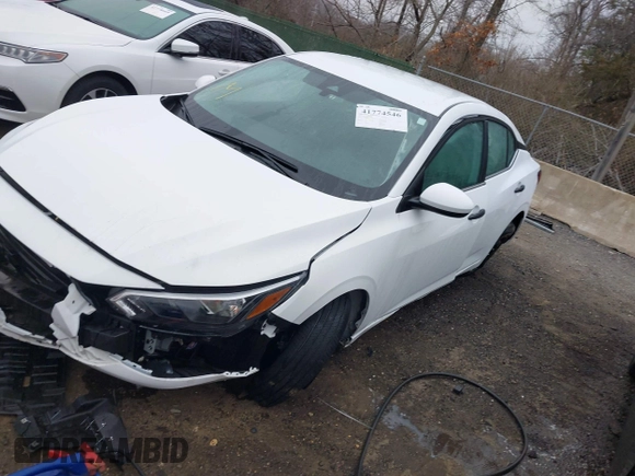 2024 Nissan Sentra S z VIN 3N1AB8BV0RY310208, wystawiony jako IAAI lot #41774546 z przebiegiem 17 828 mil mil oraz . Historia ofert i sprzedaży dostępna na DreamBid. Obrazek 18.