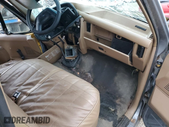 1987 Ford F-150 with VIN 1FTDF15Y6HPA66012, listed as a Copart auction lot 85805244 with 32,344 mi miles and Salvage Title. Bid and sale history available at carsss.com. Image 8.