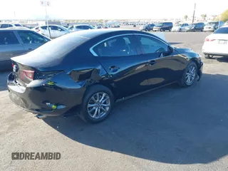 2021 Mazda 3 S z VIN JM1BPAAL8M1321402, wystawiony jako IAAI lot #41693911 z przebiegiem 35 144 mil mil oraz . Historia ofert i sprzedaży dostępna na DreamBid. Obrazek 4.