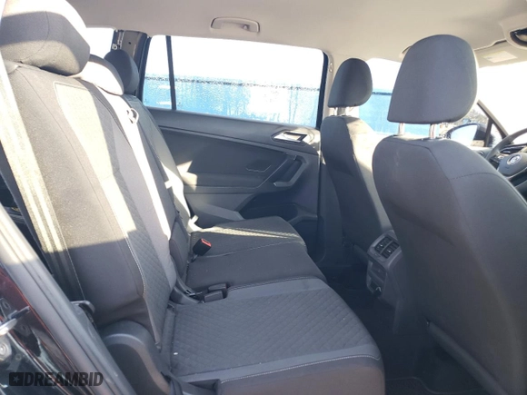 2021 Volkswagen Tiguan S with VIN 3VV1B7AX5MM044258, listed as a Copart auction lot 83335654 with 26,038 mi miles and Salvage Title. Bid and sale history available at carsss.com. Image 11.