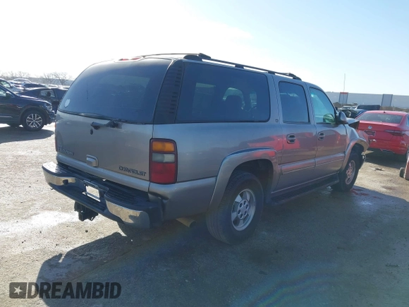 2002 Chevrolet Suburban LS with VIN 1GNEC16Z32J125040, listed as a IAAI auction lot 41657503 with 382,737 mi miles. Bid and sale history available at carsss.com. Image 4.