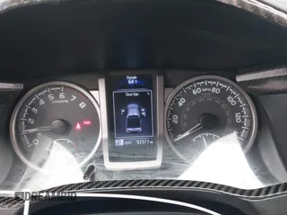 2017 Toyota Tacoma SR5 z VIN 3TMAZ5CN9HM044182, wystawiony jako IAAI lot #42116303 z przebiegiem 92 577 mil mil oraz . Historia ofert i sprzedaży dostępna na DreamBid. Obrazek 7.
