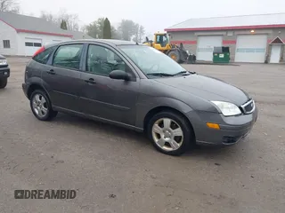 2006 Ford Focus S with VIN 1FAFP37N26W180795, listed as a IAAI auction lot 42100395 with 125,002 mi miles and . Bid and sale history available at carsss.com. Image 1.