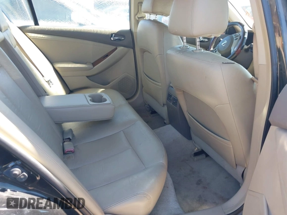 2007 Nissan Altima 2.5 with VIN 1N4AL21E47N412233, listed as a IAAI auction lot 41812412 with 200,451 mi miles. Bid and sale history available at carsss.com. Image 8.
