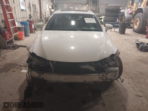 2018 Lexus IS 350 z VIN JTHCZ1D2XJ5014964, wystawiony jako IAAI lot #41722586 z przebiegiem 73 884 mil mil oraz . Historia ofert i sprzedaży dostępna na DreamBid. Obrazek 13.