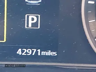 2019 Nissan Kicks SV z VIN 3N1CP5CU9KL518895, wystawiony jako IAAI lot #41341193 z przebiegiem 42 971 mil mil oraz . Historia ofert i sprzedaży dostępna na DreamBid. Obrazek 16.