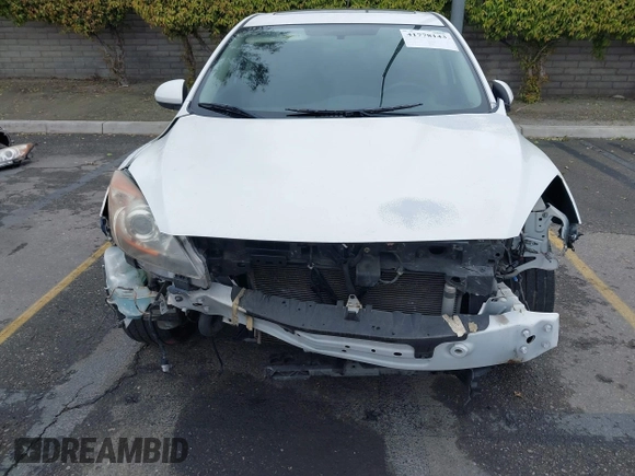 2011 Mazda 3 S Grand Touring z VIN JM1BL1M69B1411625, wystawiony jako IAAI lot #41778143 z przebiegiem 133 987 mil mil oraz . Historia ofert i sprzedaży dostępna na DreamBid. Obrazek 6.