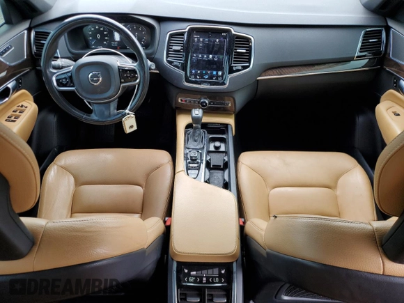 2017 Volvo XC90 Momentum with VIN YV4A22PK3H1165058, listed as a Copart auction lot 61072965 with 131,178 mi miles and Salvage title. Bid and sale history available at DreamBid. Image 8.