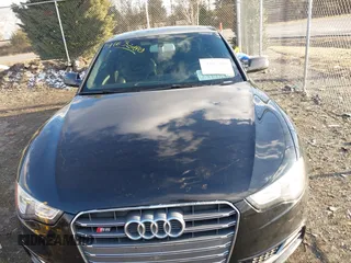 2014 Audi S5 Premium Plus with VIN WAUCGAFR1EA042566, listed as a IAAI auction lot 41632080 with 116,224 mi miles. Bid and sale history available at carsss.com. Image 6.