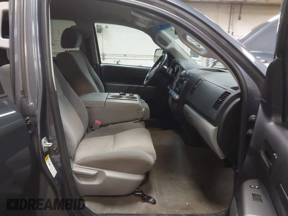 2010 Toyota Tundra 4WD Truck with VIN 5TFUM5F16AX006879, listed as a IAAI auction lot 40447273 with 219,498 mi miles. Bid and sale history available at carsss.com. Image 5.