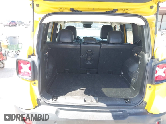 2017 Jeep Renegade Latitude с VIN ZACCJABB4HPF41542, выставлен на аукционе IAAI как лот 41972401 с пробегом 178 271 миль миль и . История ставок и продаж доступна на DreamBid. Изображение 17.