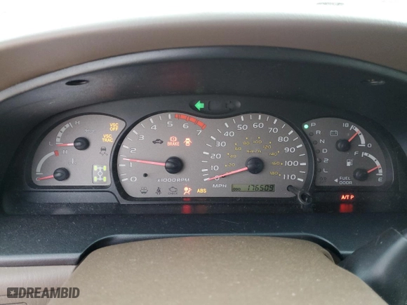2004 Toyota Sequoia Limited with VIN 5TDBT48A34S213774, listed as a Copart auction lot 45652025 with 176,509 mi miles and Salvage Title. Bid and sale history available at carsss.com. Image 9.