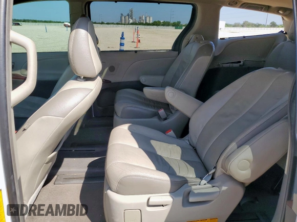 2013 Toyota Sienna XLE AAS z VIN 5TDYK3DC6DS315505, wystawiony jako Copart lot #58428475 z przebiegiem 140 140 mil mil oraz Szkoda całkowita • Salvage title. Historia ofert i sprzedaży dostępna na DreamBid. Obrazek 11.