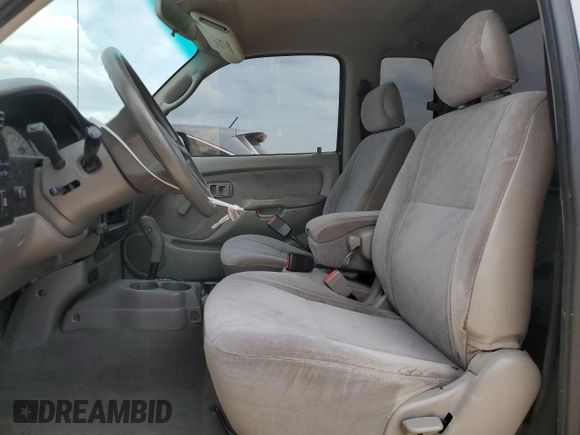 2001 Toyota Tacoma PreRunner with VIN 5TESM92N31Z735678, listed as a Copart auction lot 55199625 with 175,884 mi miles and Salvage title. Bid and sale history available at DreamBid. Image 7.
