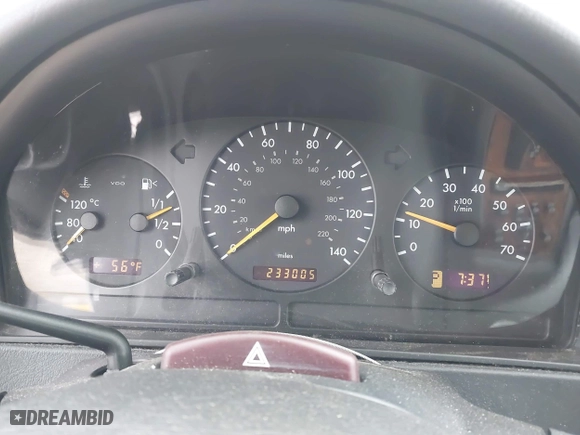 2001 Mercedes-Benz M-Class with VIN 4JGAB54E71A231597, listed as a IAAI auction lot 42058829 with 233,005 mi miles. Bid and sale history available at carsss.com. Image 7.
