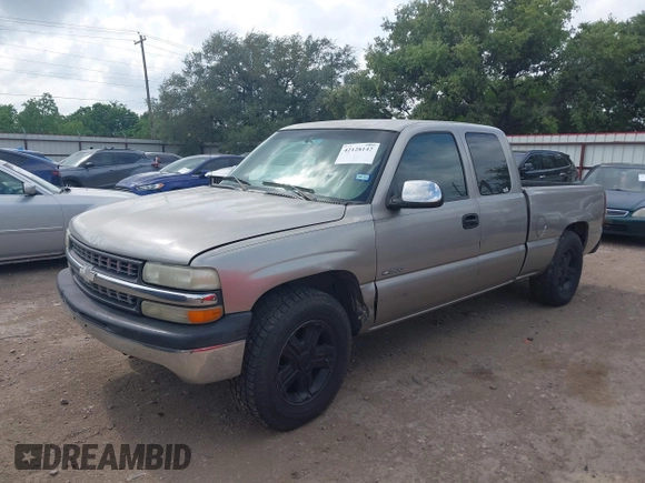 2002 Chevrolet Silverado 1500 LS with VIN 2GCEC19V121316306, listed as a IAAI auction lot 42128142 with 205,673 mi miles and . Bid and sale history available at DreamBid. Image 2.