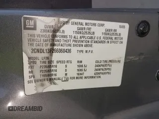 2006 Chevrolet Equinox LS z VIN 2CNDL13F266060436, wystawiony jako IAAI lot #42380581 z przebiegiem 129 639 mil mil oraz . Historia ofert i sprzedaży dostępna na DreamBid. Obrazek 9.