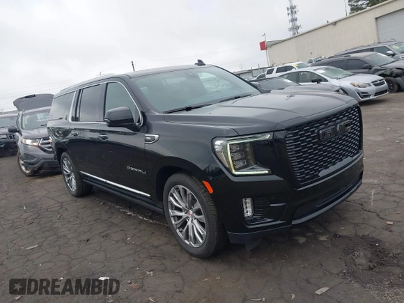 2021 GMC Yukon XL Denali with VIN 1GKS2JKL1MR257867, listed as a IAAI auction lot 41510299 with 62,443 mi miles. Bid and sale history available at carsss.com. Image 1.