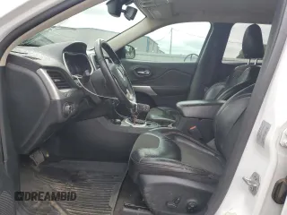 2018 Jeep Cherokee Trailhawk с VIN 1C4PJMBB8JD532673, выставлен на аукционе Copart как лот 58537105 с пробегом 185 827 миль миль и Списание • Salvage title. История ставок и продаж доступна на DreamBid. Изображение 7.