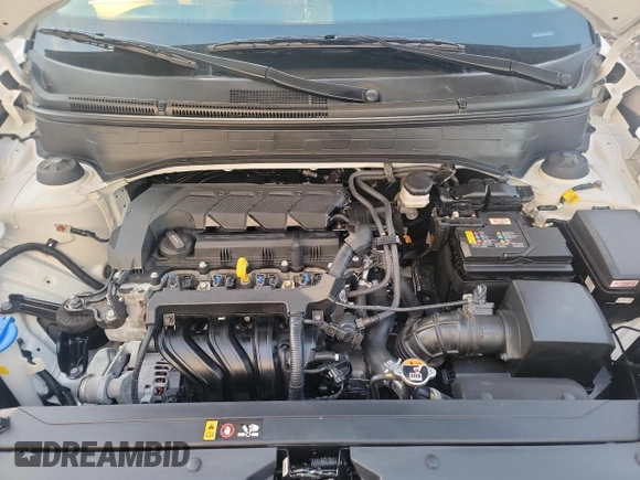 2024 Hyundai Venue SE with VIN KMHRB8A3XRU288751, listed as a Copart auction lot 88154795 with 9,233 mi miles and Clean Title. Bid and sale history available at DreamBid. Image 7.