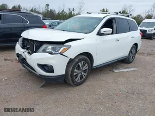 2017 Nissan Pathfinder S with VIN 5N1DR2MN0HC623634, listed as a IAAI auction lot 41592673 with 193,838 mi miles. Bid and sale history available at carsss.com. Image 2.
